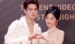 圈内爆料许凯景甜是哪一期,揭秘明星甜蜜瞬间，哪一期节目成见证者？